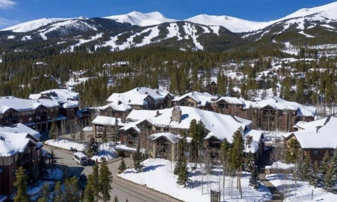 Four O'Clock Complejo | Grand Timber Lodge Resort Suite Ski In/Ski Out