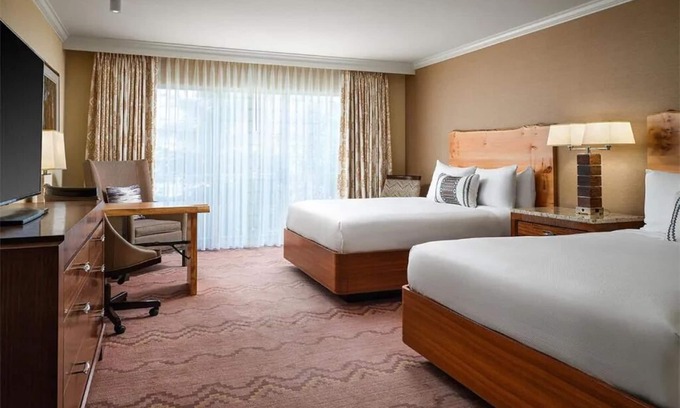 Flagstaff Hotel | Grand Two Queen Beds at Little America Hotel w/ Private Nature Trail Access