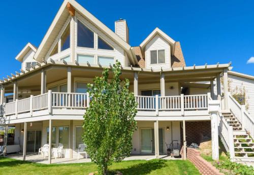 Hatch Casa | Grand View Lodge