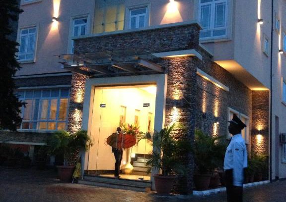 Ikeja Hotel | GrandBee Suites