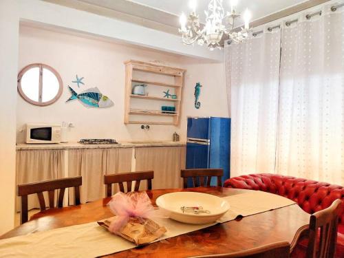 Cecina Apartamento | Grande Appartamento in Villa con 2 camere, terrazze, giardino, barbecue e posto auto privato Tutti spazi uso esclusivo