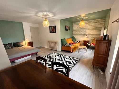 La Reole Apartamento | Grande chambre chez l'artiste-peintre