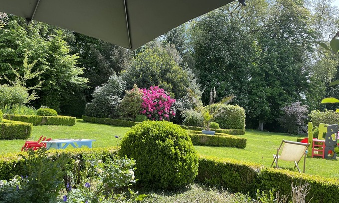 Iffendic Casa | Grande Dépendance Avec son Jardin au Sein du Parc Boisé dun Château 10/12 Pers