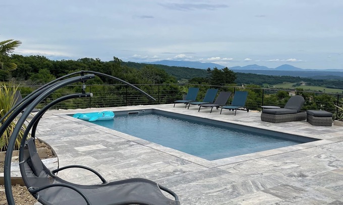 Forcalquier Casa | Grande Villa Moderne Avec Piscine et 5 Chambres sur Grand Terrain