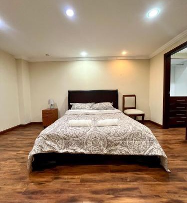 Huayna-Cápac Apartamento | Grande y exclusivo, Cuenca cerca Parque Calderon, Mall del Río Seguridad 24 horas, 3 parqueos