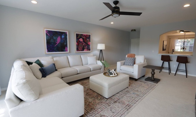 Grandezza Condominio | Grandezza Club Condo with private Golf,Tennis, Pool workout facilities access
