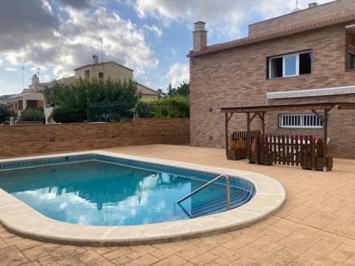 El Castell de Montornés Chalet De Esquí | GRANDIOSO CHALET EN CASTELL DE POBLA MONTORNES