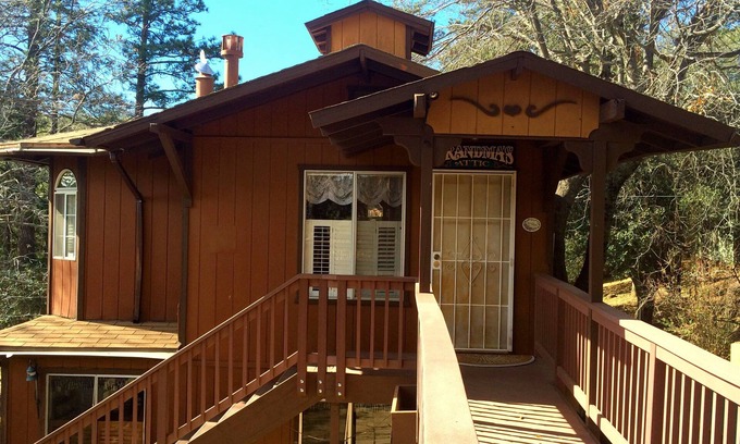 Julian Cabaña | Ático de la abuela en Shadow Mountain Ranch!