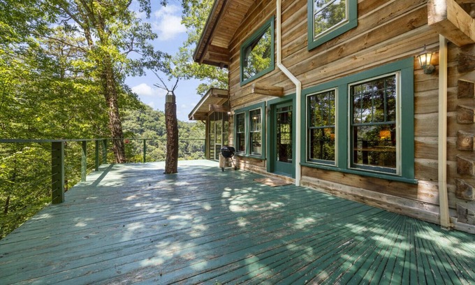 Marshall Cabina | Grandpa Dans Cabin+Mtn River view 34 acre retreat