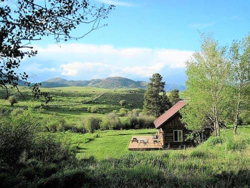 Gardiner Casa | Grandpa's Cabin