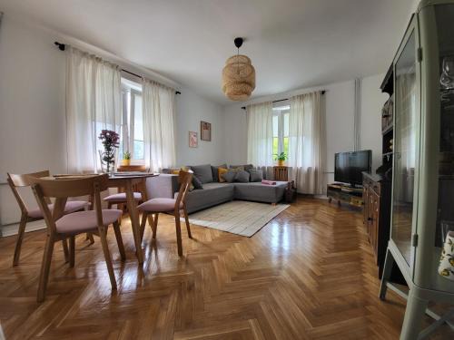 Kamienna Gora Apartamento | Grandpa's House