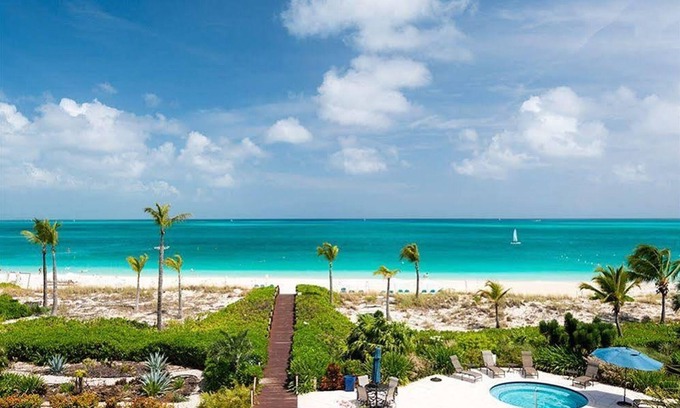 Grace Bay Condominio | Grandview on Grace Bay