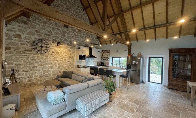 Hautefage Casa | Grange Rénovée en Xaintrie