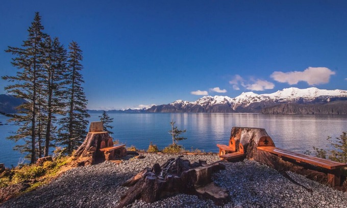 Seward Cabina | Granite Point Full Property