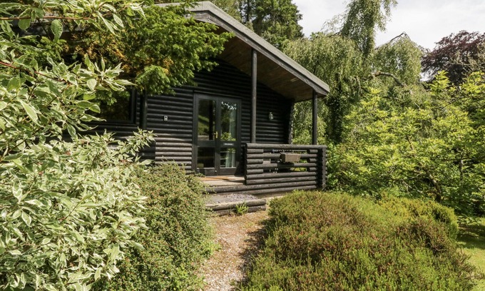 Penny Bridge Cabaña | GRASMERE, con un jardín en Greenodd, Ref 30272
