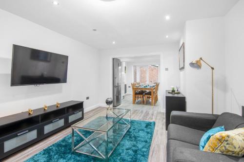 Gravesend Apartamento | Gravesend 3 Beds By JADA Homes