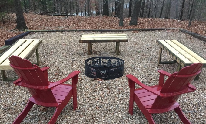 Bella Vista Casa | Gravity House is a hidden gem in the heart of the Little Sugar Trail System.