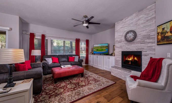 Village Fairways Apartamento | Grayhawk Condo
