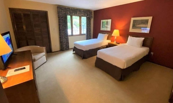 Sapphire Complejo | Great Amenities! 2 Spacious Units, 3 Pools, Sauna, Gym, Free Parking