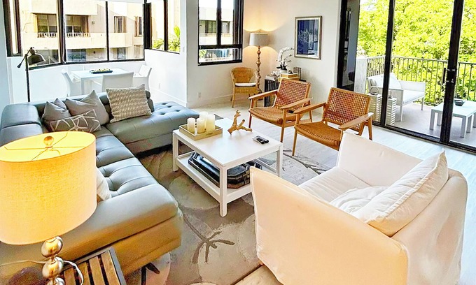 Key Biscayne Condominio | Great Apartment on Key Biscayne, in an exclusive condo with private beach access