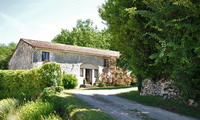 La Rochebeaucourt-et-Argentine Casa | Les Rivieres- Le Beuronne, amigable para los niños, piscina, sala de juegos, gimnasio, lago de pesca,