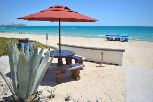 Puerto Peñasco Casa | Great for Families 5 Bedroom on Sandy Beach