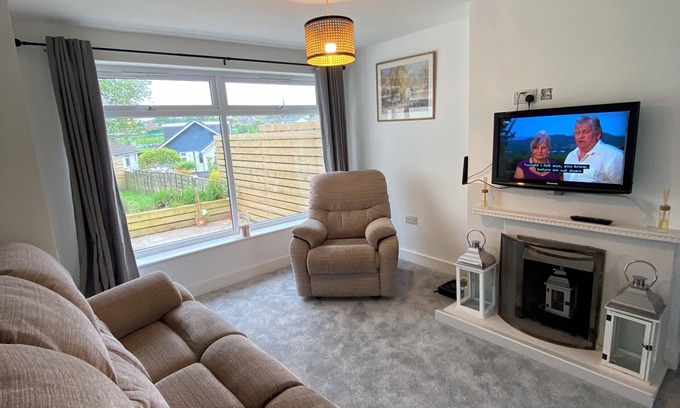 Tottington Casa | Great for walking, working, visiting or moving.