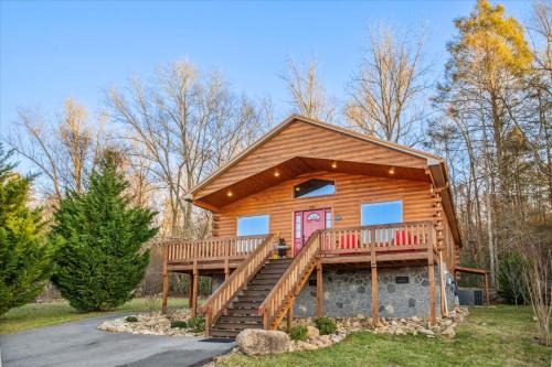 White Oak Lodge Casa | Great Getaway - Any Time Of Year!
