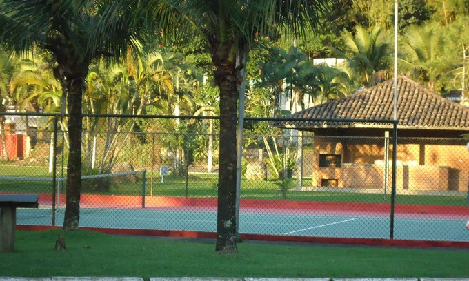 Pereque Casa | Gran Casa en el bacalao. Cerrada en Guaruja, Centro de ocio w / barbacoa y piscina