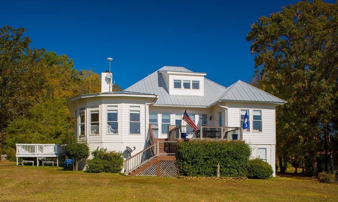 Prosperity Casa | Great house with dock on Lake Murray SC. Excellent for families, fishing, fun