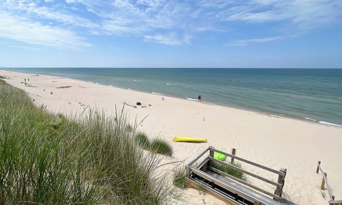 Shelby Casa | Great Lakes Villa with Private Shared Beach Access