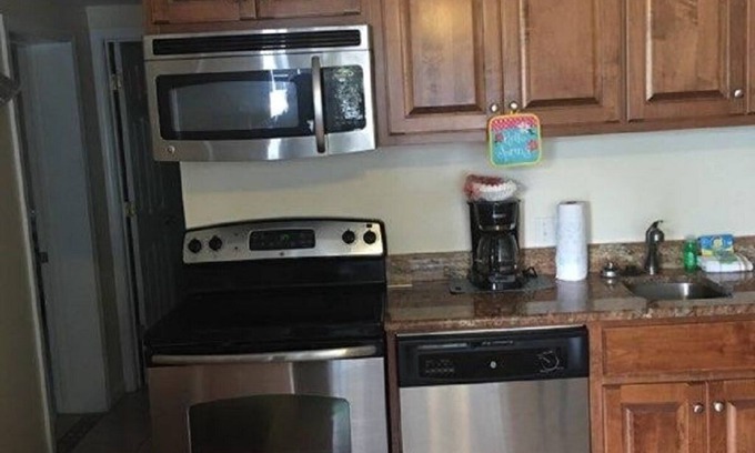 North Myrtle Beach Hotel | Excelente ubicación, 2 habitaciones, 1 baño y medio
