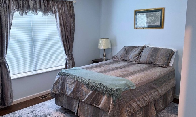 Dandridge Casa | Great Location - 3 bdrm Smoky Mtn Retreat - Douglas & Cherokee Lakes nearby!