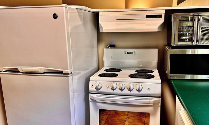 Upper Lonsdale Apartamento | Great location, Upper Lonsdsle, North VAN, separate entrance. Basement suite.
