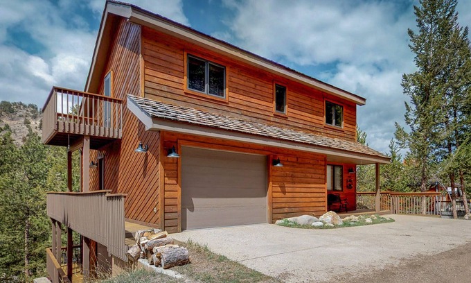 Aspen Brook Chalet De Esquí | Excelente ubicación cerca del parque nacional y la ciudad con terraza y vista a la montaña.
