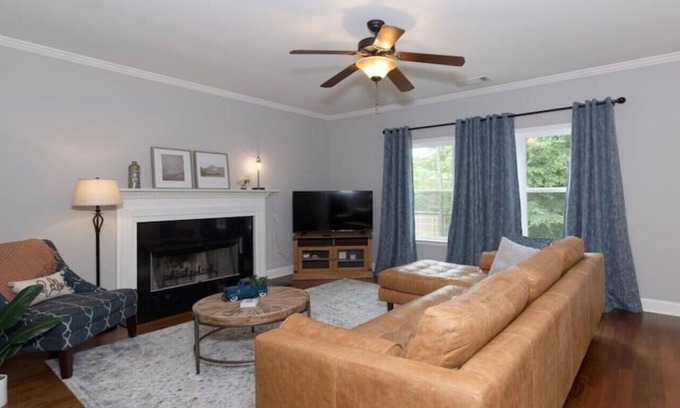 Fortson Casa | Great location! Spacious 4BR home in N. Columbus