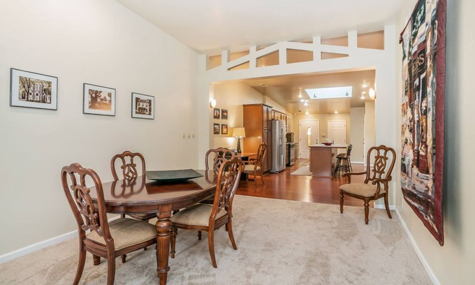Northville Condominio | Great loft in the heart of downtown Northville