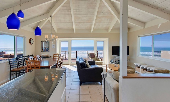Watsonville Casa | GRANDES VISTAS AL MAR, FECHAS DE VERANO AÚN DISPONIBLE!