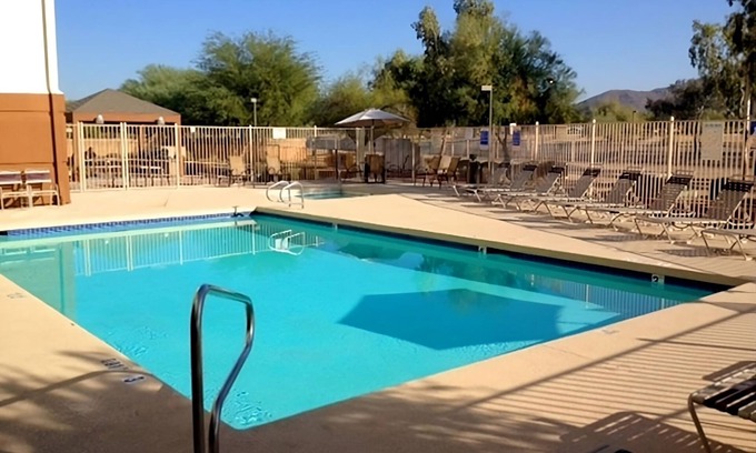 North Mountain Hotel | Great Phoenix Glendale Stay! 3 Spacious Units w/ Private Kitchen, Hot Tub