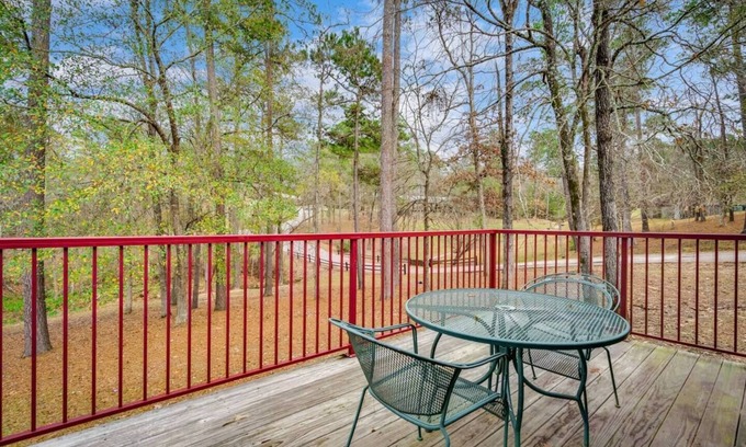 Conroe Apartamento | Great place - 2BD + 2BA + Kitchen + Pool