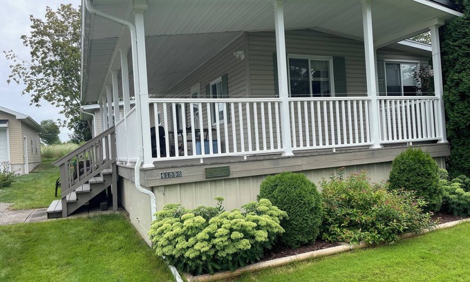 Fishers Landing Cabaña | Great price for sure! A-Bay+Clayton! Clean, quiet 3 bedroom cottage+River access