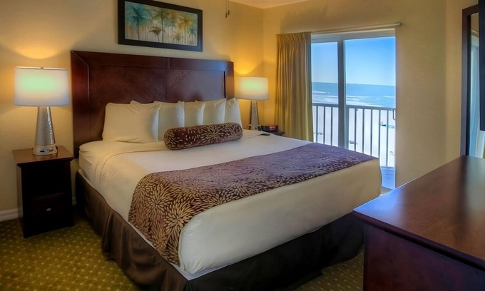 Treasure Island Hotel | Great Relaxing Overnight Stay! 4 Relaxing Units, Free Parking, Pool