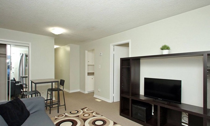 Woodbine Gardens Apartamento | great size apartment near to every thing such as shopping and gym, entertainment