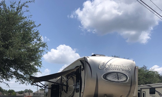 Cinco Ranch North Lake Village Casa | Great south west equestrian center 5th wheel