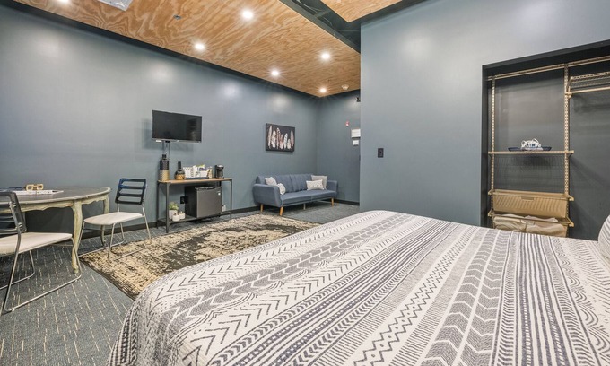 Middletown Casa | Great Stay at Boutique Hotel in Torchlight Pass Revival District, Middletown 301