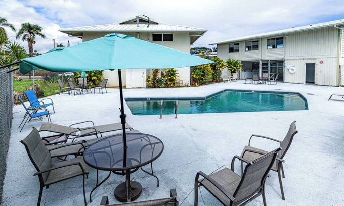 Hilo Condominio | Great value! Two Bedroom Hilo Condo with air conditioned bedrooms