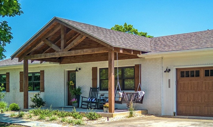 Jasper Casa | Great Views, gas fireplace, firepit, WiFi, huge deck.