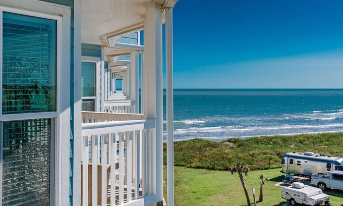 Galveston Apartamento | Hermoso condominio Sescape con excelentes vistas del Golfo!