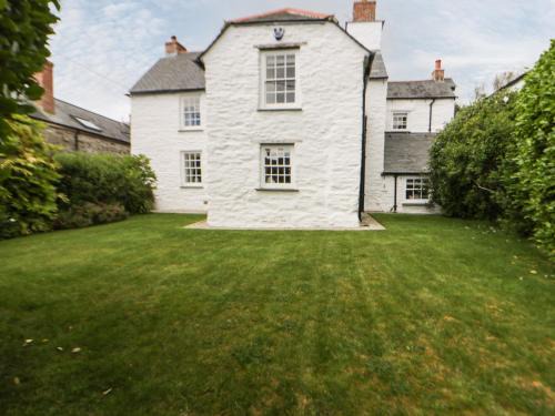 Crantock Casa | Great Western Farmhouse