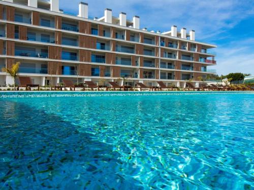 Correeira Apartamento | Green 3 Apartment - Luxurious & Playground & Garage